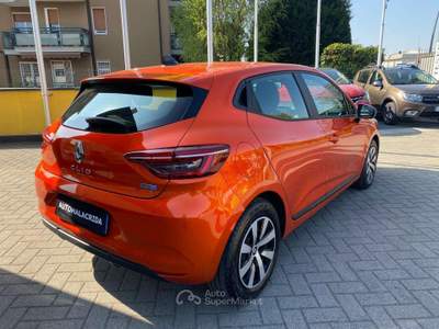 Renault Clio Clio V 2019 1.6 E-Tech full hybrid Equilibre 145cv auto Arancione usata Arcore