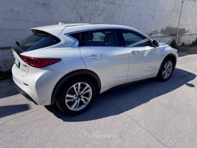 Infiniti Q30 DCT AWD Luxe Tech Bianco usata MOLFETTA