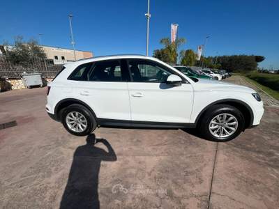 Audi Q5 AUDI Q5 II 2017 40 2.0 tdi Business quattro 190cv s-tronic Bianco usata Sabaudia
