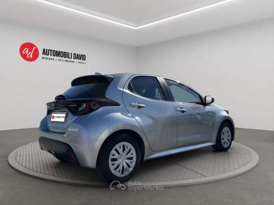 Toyota Yaris 1.5 Hybrid 5 porte Business Argento usata Maniago