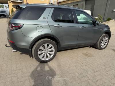 Land Rover Discovery Sport Lang rover discoveri Verde usata Novara
