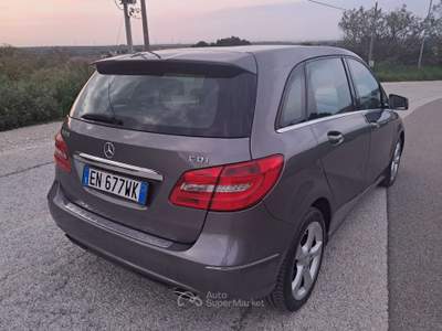 Mercedes-Benz Classe B Mercedes-benz B 180 CDI BlueEFFICIENCY Premium usata Cassano delle Murge