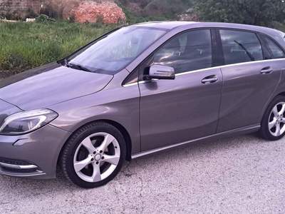 Mercedes-Benz Classe B Mercedes-benz B 180 CDI BlueEFFICIENCY Premium usata Cassano delle Murge