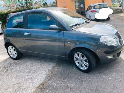 Lancia Ypsilon unico proprietario Grigio usata Montesarchio