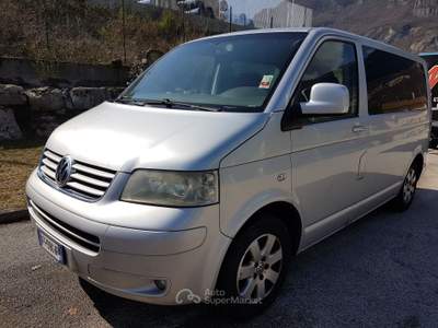 Volkswagen Transporter T5 con gancio Argento usata Arco