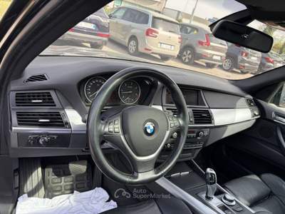BMW X5 Autovettura in eccellenti condizioni, trazione integrale 4X4 Nero usata VILLORBA