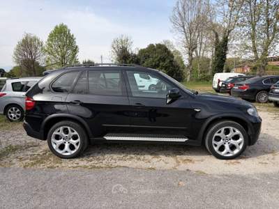 BMW X5 Autovettura in eccellenti condizioni, trazione integrale 4X4 Nero usata VILLORBA