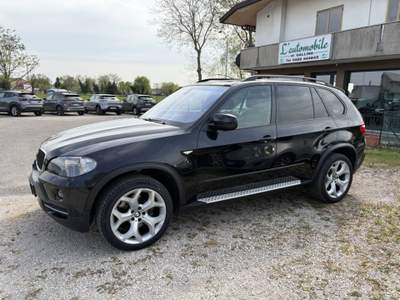 BMW X5 Autovettura in eccellenti condizioni, trazione integrale 4X4 Nero usata VILLORBA