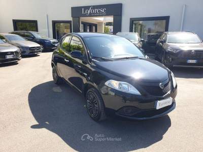 Lancia Ypsilon 1.2 69 CV 5 porte Gold Nero usata Taranto
