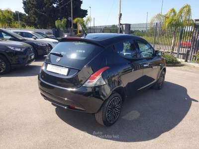 Lancia Ypsilon 1.2 69 CV 5 porte Gold Nero usata Taranto