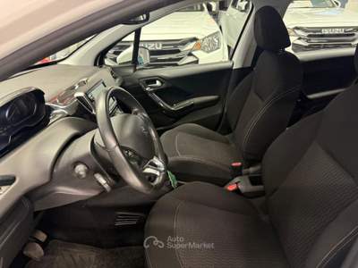 Peugeot 208 1° serie PureTech 82 5 porte Active Bianco usata Siena