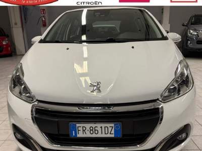 Peugeot 208 1° serie PureTech 82 5 porte Active Bianco usata Siena