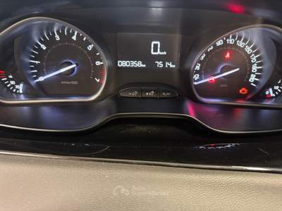 Peugeot 208 1° serie PureTech 82 5 porte Active Bianco usata Siena