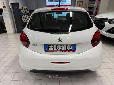 Peugeot 208 1° serie PureTech 82 5 porte Active Bianco usata Siena