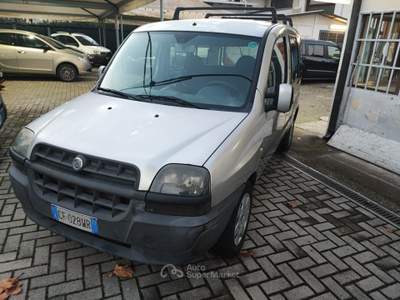 Fiat Doblò Doblo 1.9 JTD 5 posti Argento usata Padova