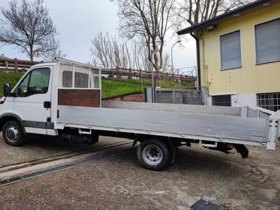 Iveco Daily 35C11 Differenziale Autobloccante usata Padova