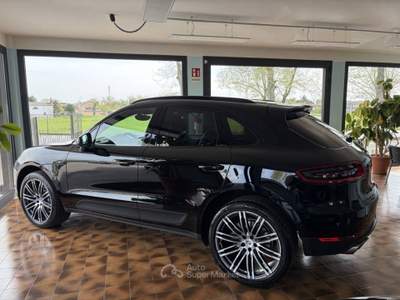 Porsche Macan Autovettura in eccellenti condizioni, tutta tagliandata Porsche Nero usata VILLORBA