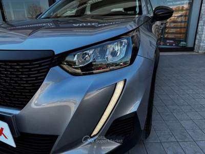 Peugeot 2008 1.2 Benzina Active Pack S&s 130cv Eat8 Grigio usata Campobasso