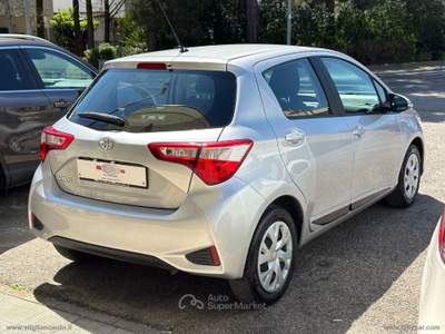 Toyota Yaris Yaris 1.0 72 CV 5p. Active Grigio usata Bernalda