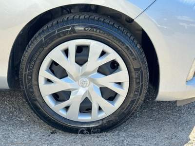 Toyota Yaris Yaris 1.0 72 CV 5p. Active Grigio usata Bernalda