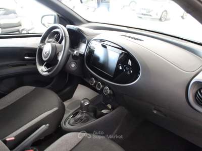 Toyota Aygo X 1.0B (72 CV) Active S-CVT Bianco usata Casalmaggiore