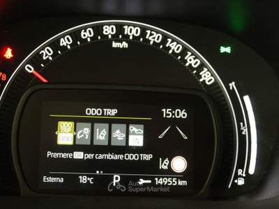Toyota Aygo X 1.0B (72 CV) Active S-CVT Bianco usata Casalmaggiore