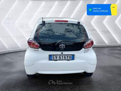 Toyota Aygo 1.0 VVT-i Active Connect Bianco usata Gerenzano