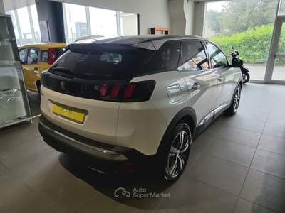 Peugeot 3008 BlueHDI 130 EAT8 S&S Allure Pack Bianco usata Salerno