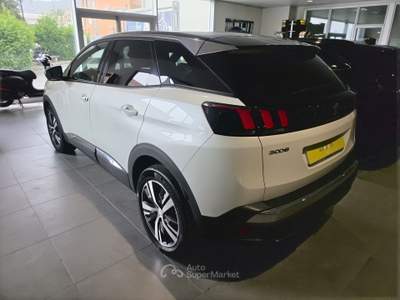 Peugeot 3008 BlueHDI 130 EAT8 S&S Allure Pack Bianco usata Salerno