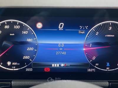 Mercedes-Benz GLA GLA 200 d AMG Line Adv Plus Bianco usata Napoli