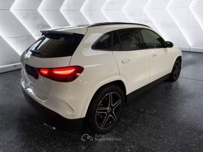 Mercedes-Benz GLA GLA 200 d AMG Line Adv Plus Bianco usata Napoli
