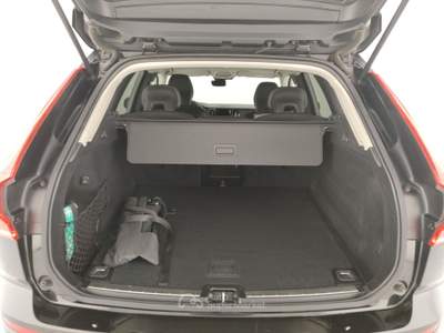 Volvo XC60 Xc60 2.0 b4 momentum awd auto Nero usata Porto Mantovano