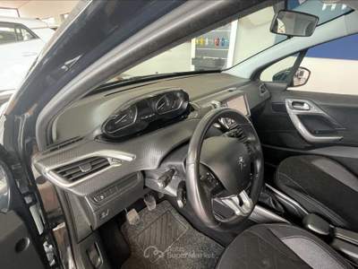 Peugeot 2008  1.6 bluehdi access 75cv Blu/Azzurro usata Cuneo
