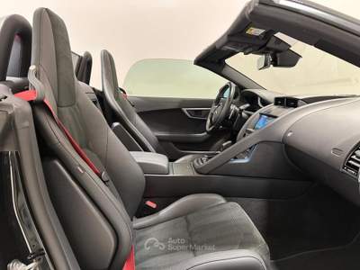 Jaguar F-Type 2.0 I4 R-Dynamic RWD Auto Nero usata Varese