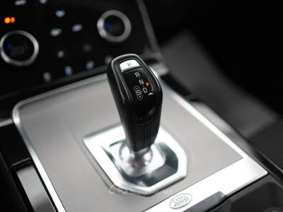 Land Rover Range Rover Evoque 2.0D I4-L.Flw 150 CV AWD Auto Bianco usata Pozzuoli