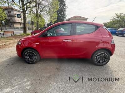 Lancia Ypsilon 1.0 firefly hybrid Silver s&amp;s 70cv 5p.ti Rosso usata Rivarolo Canavese