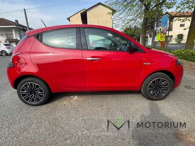 Lancia Ypsilon 1.0 firefly hybrid Silver s&amp;s 70cv 5p.ti Rosso usata Rivarolo Canavese