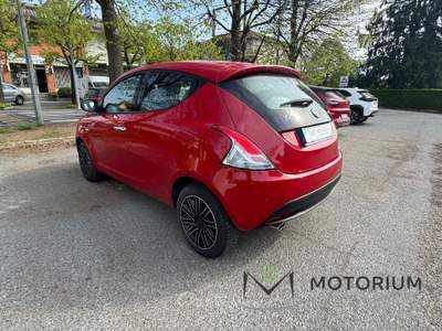 Lancia Ypsilon 1.0 firefly hybrid Silver s&amp;s 70cv 5p.ti Rosso usata Rivarolo Canavese