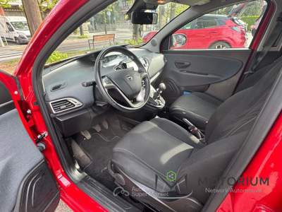 Lancia Ypsilon 1.0 firefly hybrid Silver s&amp;s 70cv 5p.ti Rosso usata Rivarolo Canavese