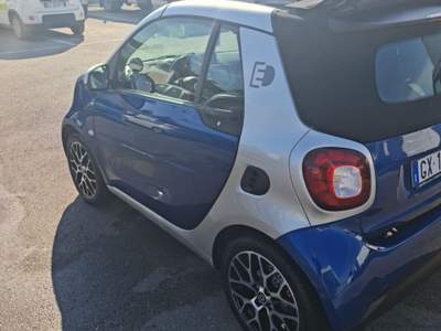 Smart ForTwo CABRIO Blu/Azzurro usata Napoli