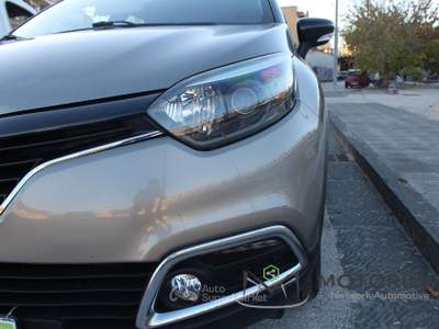 Renault Captur 1.5 DCI S&amp;S ENERGY R-LINK Rosso usata Napoli