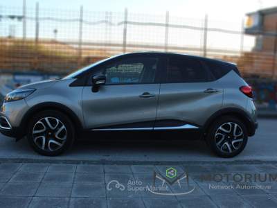 Renault Captur 1.5 DCI S&amp;S ENERGY R-LINK Rosso usata Napoli
