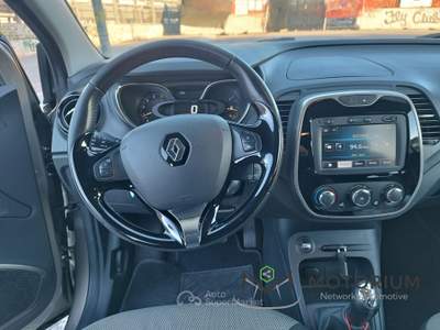 Renault Captur 1.5 DCI S&amp;S ENERGY R-LINK Rosso usata Napoli