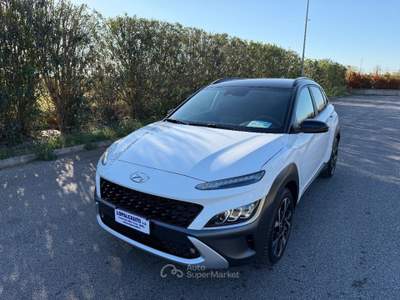 Hyundai Kona HYUNDAI Kona 1.6 CRDI Hybrid 48V DCT XLine Safety Pack 136 C.V.  Bianco usata Francavilla Fontana