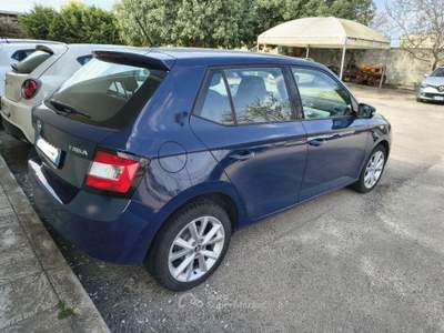 Skoda Fabia  1.0 MPI 75 CV Design Edition Blu/Azzurro usata Soleto