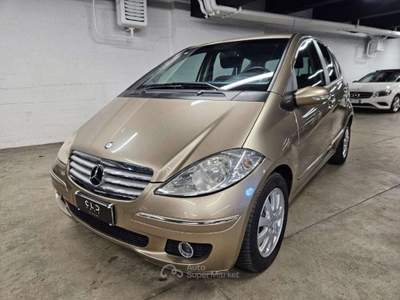 Mercedes-Benz Classe A A 180 CDI Elegance Oro usata Torino