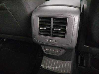 Volkswagen T-Roc 1.0 tsi Style 110cv Rosso usata Roma
