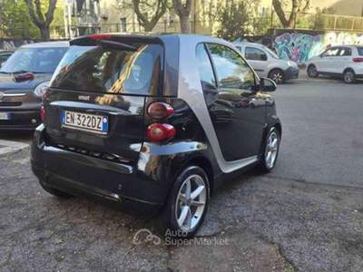 Smart ForTwo 40 kW coupé pulse cdi Nero usata Roma