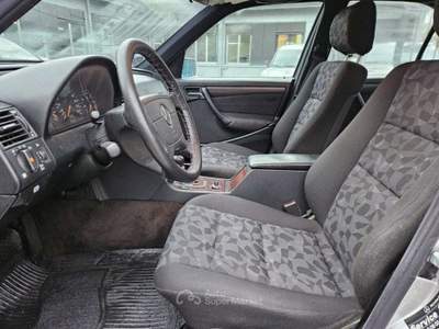 Mercedes-Benz Classe C C 180 cat Classic Grigio usata Torino