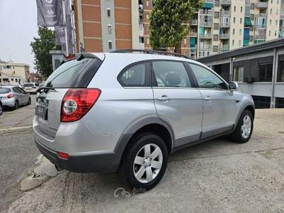 Chevrolet Captiva 2.2 VCDi 163CV 2WD 7POSTI Grigio usata Torino